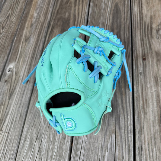 I-Web, BBG LTD Minty Fresh USA STEERHIDE for 'Tweens and Teens