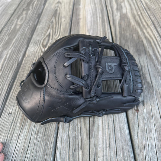I-Web, Next Play 5-Star Limited Edition Texas Steerhide,5-STAR Blackout