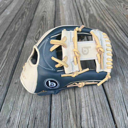 I-Web, Next Play Limited Edition USA Steerhide, Camel/Navy